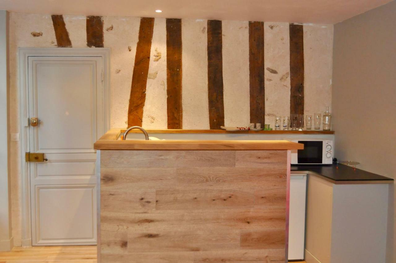Les Petits Apparts Versailles Exterior photo