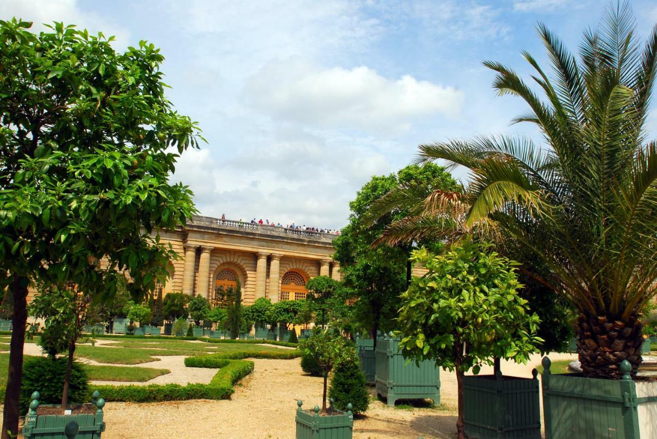 Les Petits Apparts Versailles Exterior photo