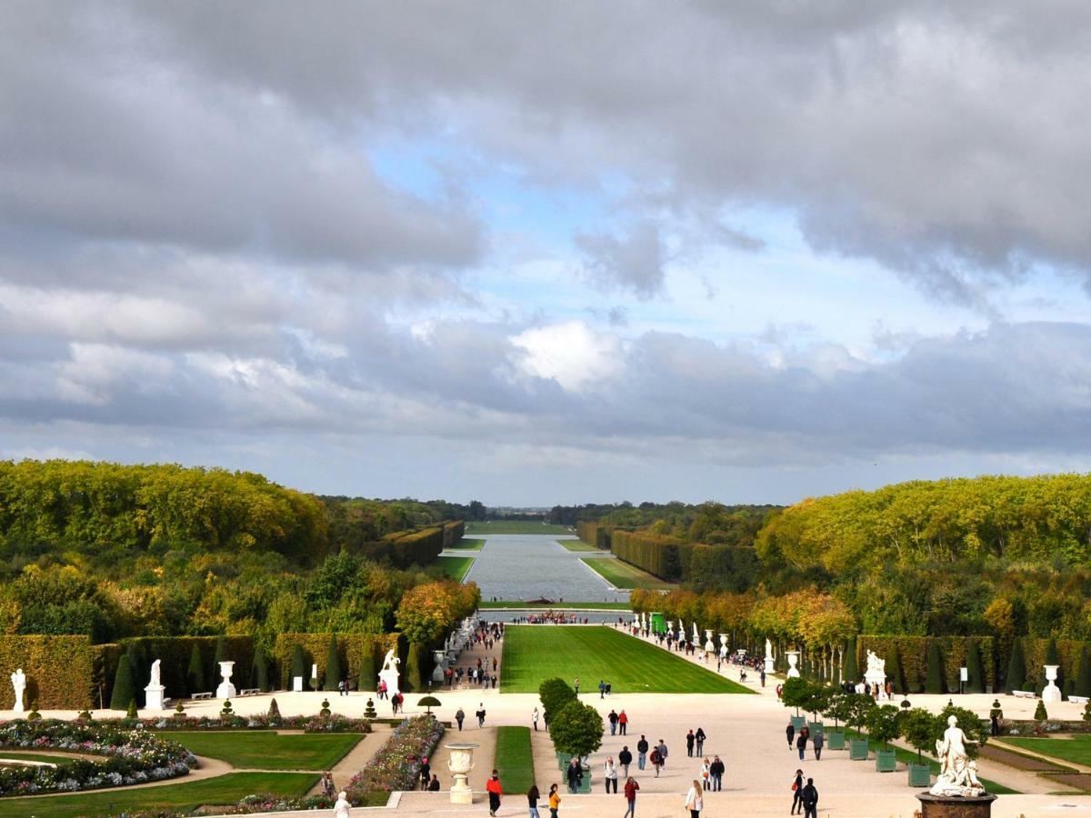 Les Petits Apparts Versailles Exterior photo