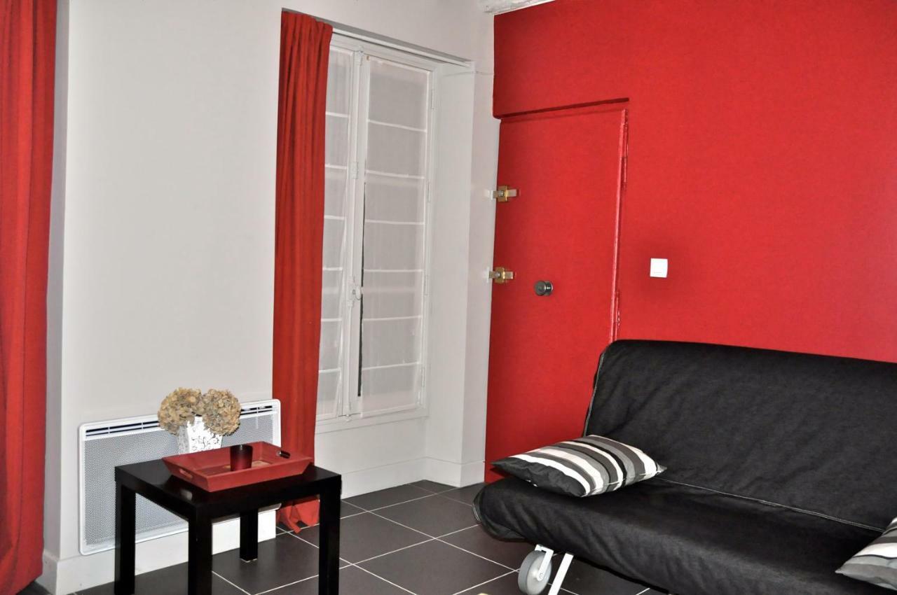 Les Petits Apparts Versailles Exterior photo
