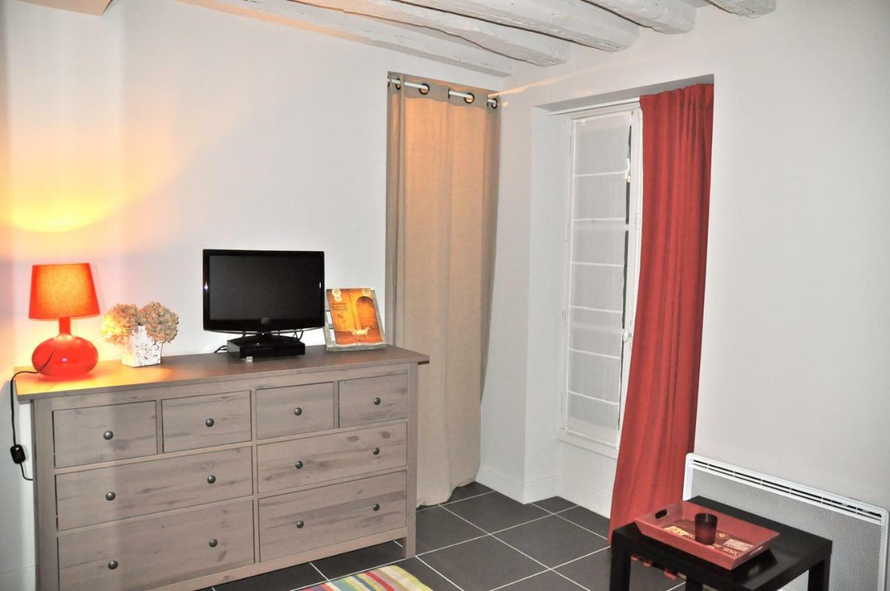 Les Petits Apparts Versailles Exterior photo